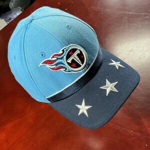 Mens Tennessee Titans NFL 100 New Era 39THIRTY Light Blue Flex Fit Cap (L/XL)